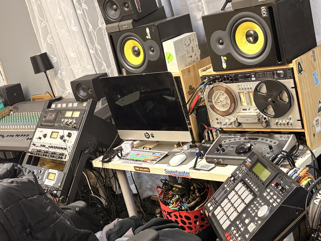 Rodrick music studio set